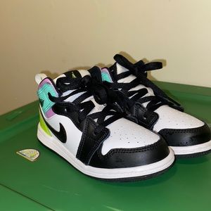Toddler UNISEX Jordan Shoe 9c